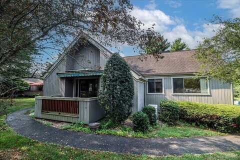 445 North Trail, Stratford, CT 06614