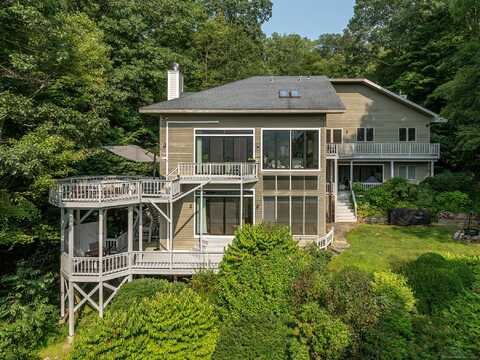 62 Tepi Drive, Southbury, CT 06488