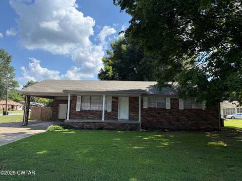 915 Daniel Boone Drive, Dyersburg, TN 38024