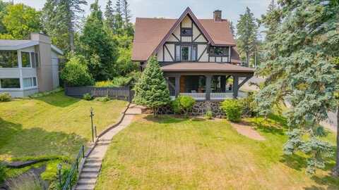 2531 E 1st St, Duluth, MN 55812
