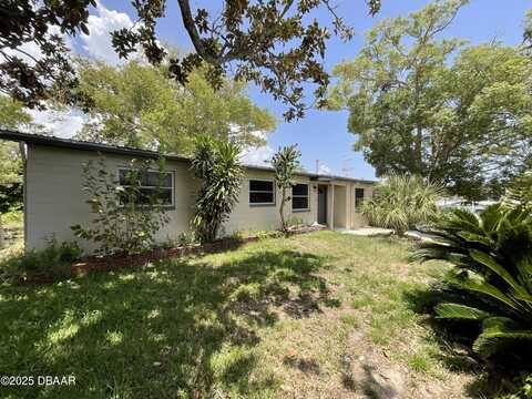 6 Valley Drive, Daytona Beach, FL 32117