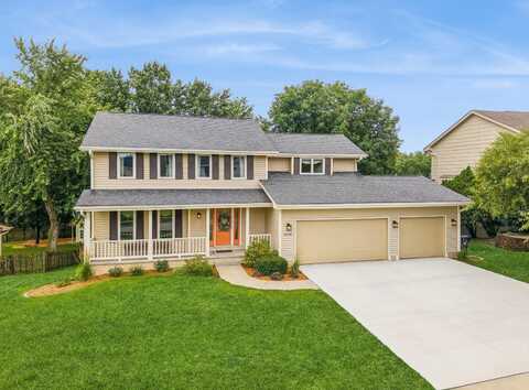 8006 Dellwood Drive, Urbandale, IA 50322