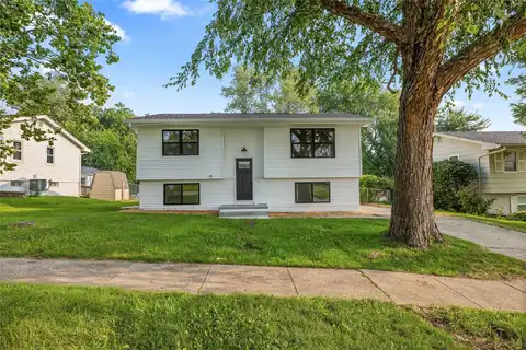 1606 W Salem Avenue, Indianola, IA 50125