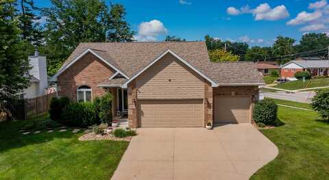 7005 Sheridan Circle, Urbandale, IA 50322
