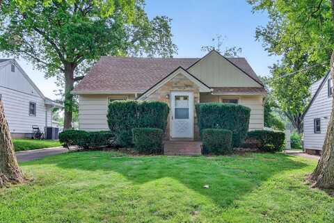 3705 38th Street, Des Moines, IA 50310