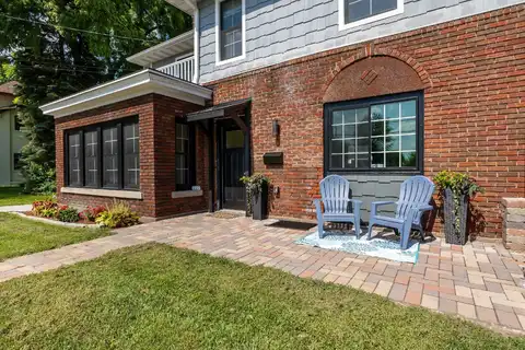 222 S Grandview, Dubuque, IA 52003