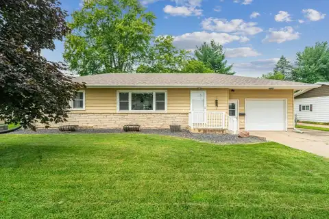 830 Southhaven, Monticello, IA 52310
