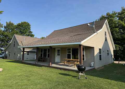 Unit 2 N10140 Co Rd 135 Pine Bluff, Curtis, MI 49820