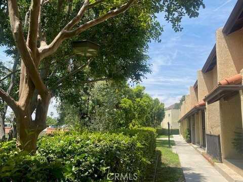 7738 Via Napoli 50, Burbank, CA 91504