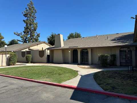 372 Argyle Avenue S, Fresno, CA 93727