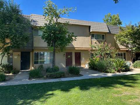 5138 Ashlan Avenue E, Fresno, CA 93727