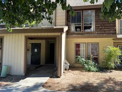 350 Argyle Avenue S, Fresno, CA 93727