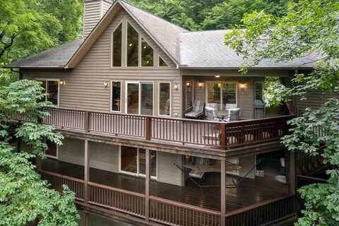 300 Sweet Birch Lane, Tuckasegee, NC 28783