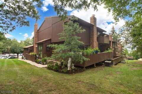 33 Highpoint, Cedar Grove, NJ 07009