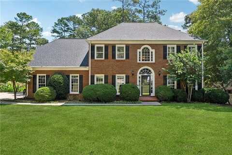 450 Fourth Fairway Drive, Roswell, GA 30076