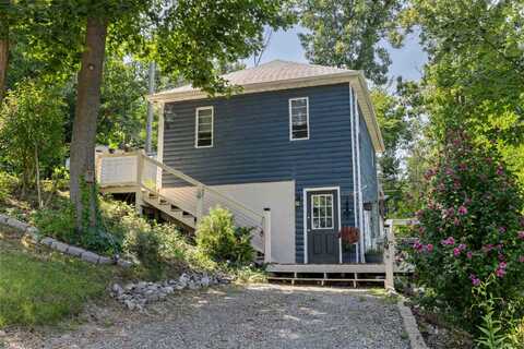 1010 PERRY ST, STAUNTON, VA 24401