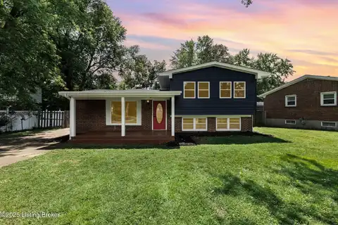 9011 Lantana Dr, Louisville, KY 40229