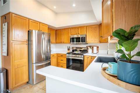 520 Arrowhead Trail, Henderson, NV 89015