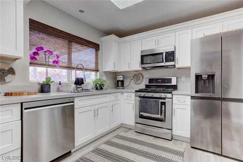 8801 Villa Ridge Drive, Las Vegas, NV 89134