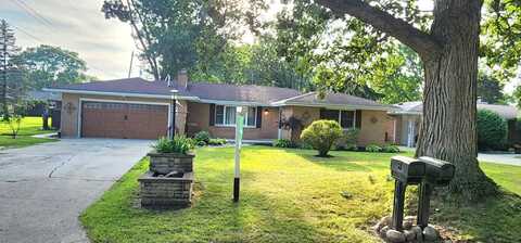 8 Deep River Drive, Hobart, IN 46342