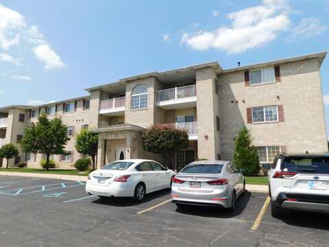 2001 W 75th Place, Merrillville, IN 46410
