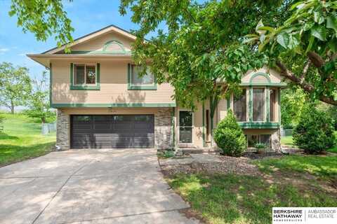 12630 Park Lane Circle, Omaha, NE 68164