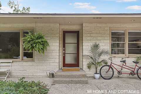 748 Park Avenue, Holland, MI 49423
