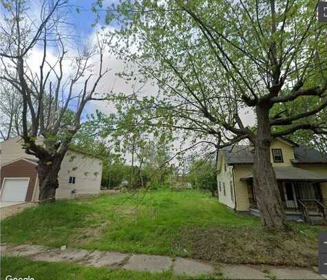 488 Bloomfield Ave, Avenue, Pontiac, MI 48341