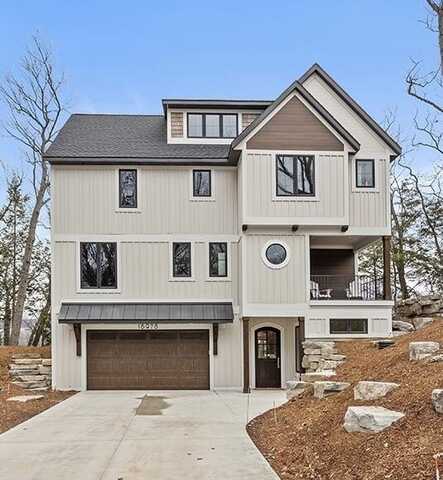 16976 Lake Avenue, West Olive, MI 49460