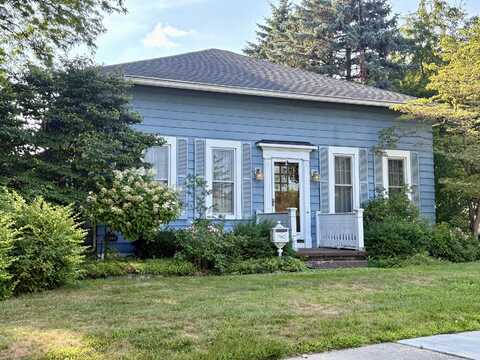 1464 S Riverside Avenue, St. Clair, MI 48079