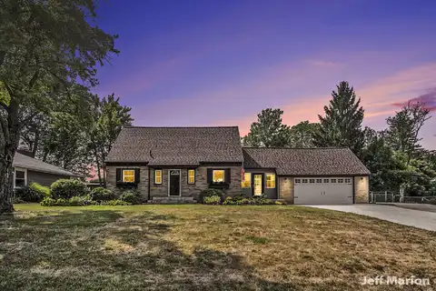 143 Ivanhoe Avenue NE, Grand Rapids, MI 49546