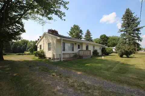4887 S Green Avenue, Fremont, MI 49412