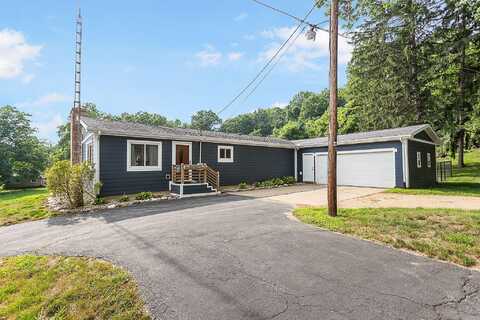 3387 E Snow Road, Berrien Springs, MI 49103