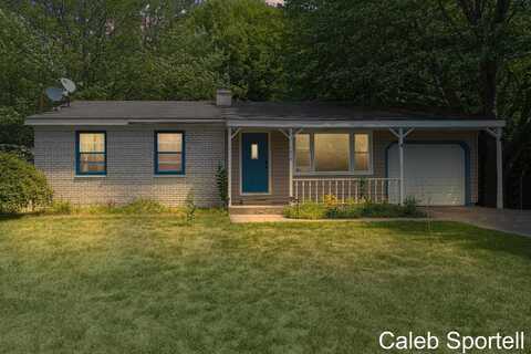 4676 Earl Street, Norton Shores, MI 49441