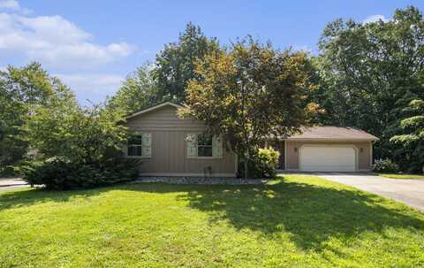 15576 Ryan Drive, Holland, MI 49424