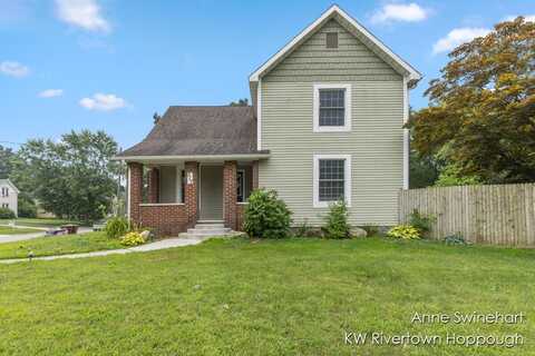 317 W Lincoln Avenue, Ionia, MI 48846