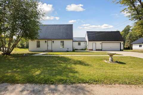 3441 N Townline Road, Houghton Lake, MI 48629