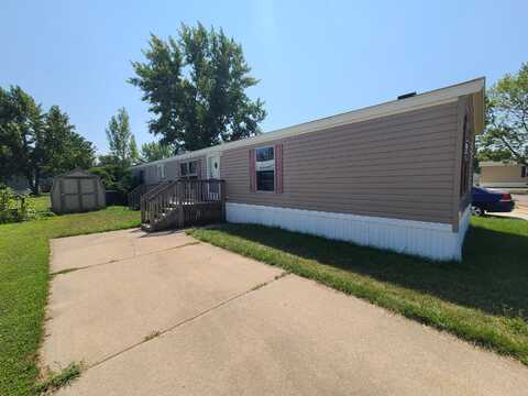 604 W John Beers Rd, Stevensville, MI 49127