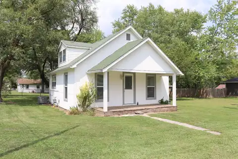 603 E Summit Avenue, Seymour, MO 65746