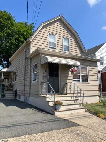 29 Miller Ave, Elmwood Park, NJ 07407