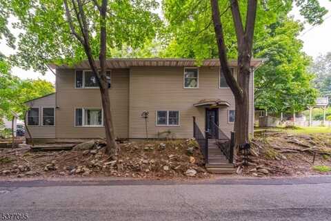 8 Hillside Ave, Stanhope, NJ 07874