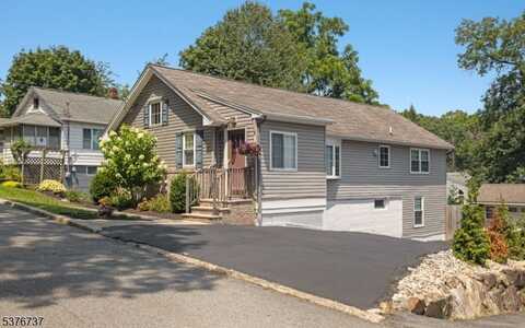 15 Hill Rd, Stanhope, NJ 07874