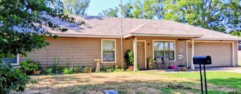 211 Turner St., Mount Vernon, TX 75457