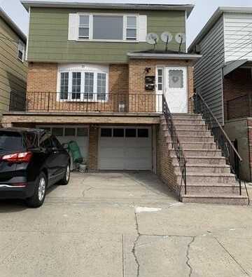 33 EAST 51ST ST, Bayonne, NJ 07002