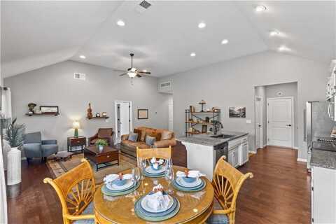 205 Ashmont Drive, Smithville, MO 64089