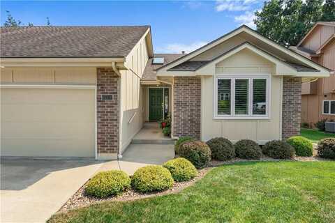 2403 Ashurst Drive, Lees Summit, MO 64081