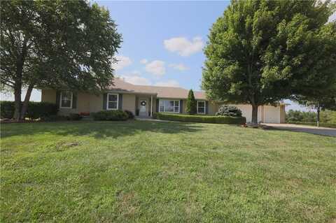 5818 Jaymar Drive, Louisburg, KS 66053