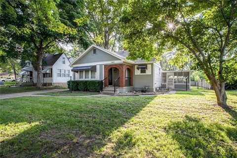 1423 S Dodgion Street, Independence, MO 64055