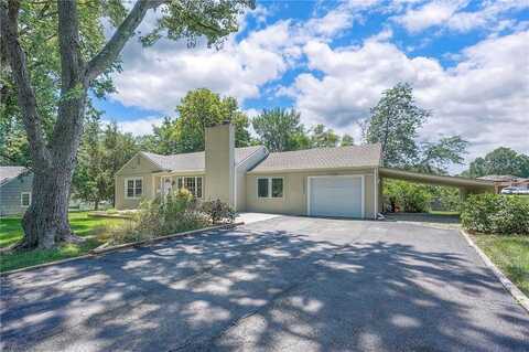 10907 Sharon Lane, Shawnee, KS 66203