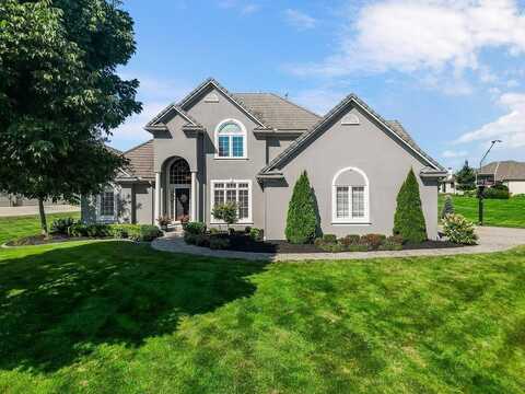 4721 SW Raintree Drive, Lees Summit, MO 64082